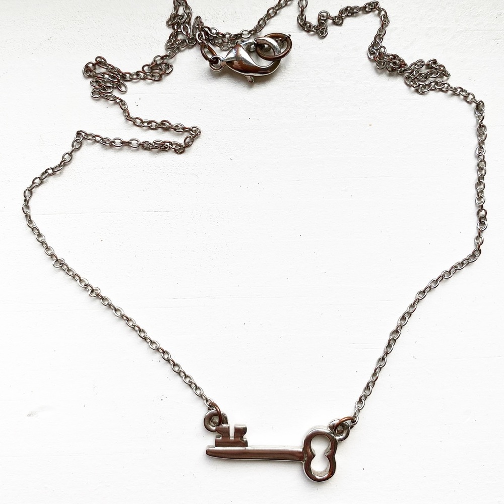 Vintage silver key charm necklace